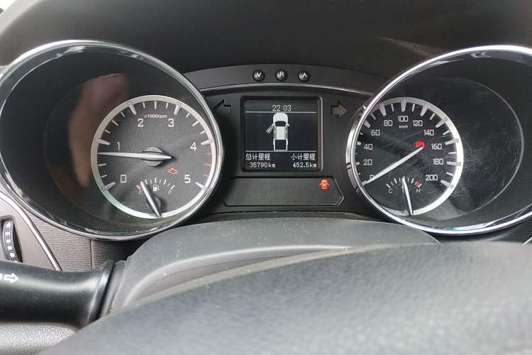 Used JAC T6 2020 2.0T Diesel Two-Wheel-Drive Elite Version Long Wheelbase China VI Emission Standard HFC4DB2-2E Odometer Close Up