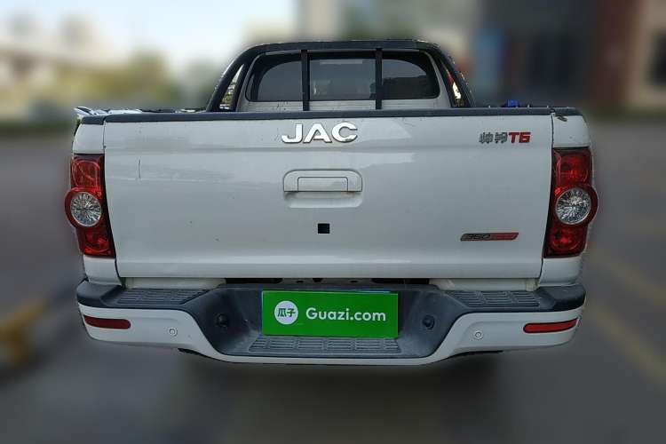 Used JAC T6 2020 2.0T Diesel Two-Wheel-Drive Elite Version Long Wheelbase China VI Emission Standard HFC4DB2-2E Rear