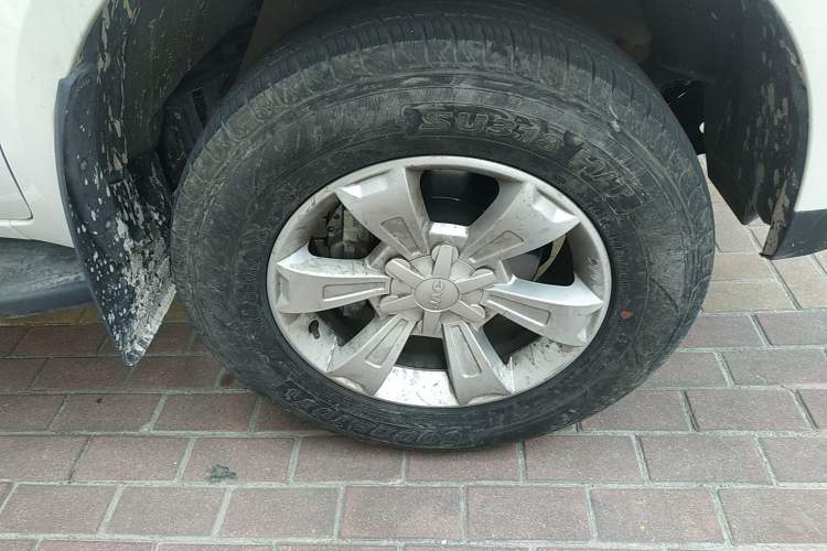Used JAC T6 2020 2.0T Diesel Two-Wheel-Drive Elite Version Long Wheelbase China VI Emission Standard HFC4DB2-2E Right Front Wheel Hub