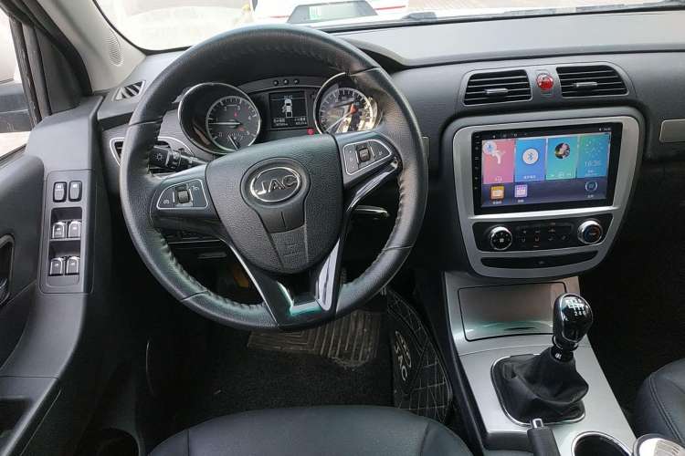 Used JAC T6 2020 2.0T Diesel Two-Wheel-Drive Elite Version Long Wheelbase China VI Emission Standard HFC4DB2-2E Steering Wheel