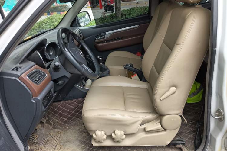 Used JAC V7 2018 2.0T Two-Wheel-Drive Comfort Version with Long Wheelbase D19TCIE13 Left Front Seat