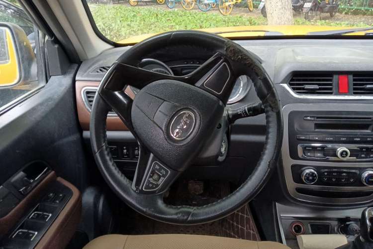 Used JAC V7 2018 2.0T Two-Wheel-Drive Comfort Version with Long Wheelbase D19TCIE13 Steering Wheel
