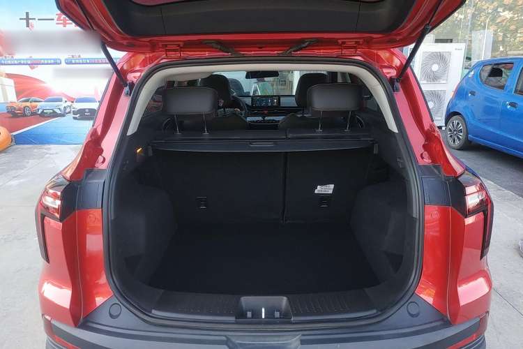 Used JAC X4 2020 1.5T CVT Superior Trim Trunk