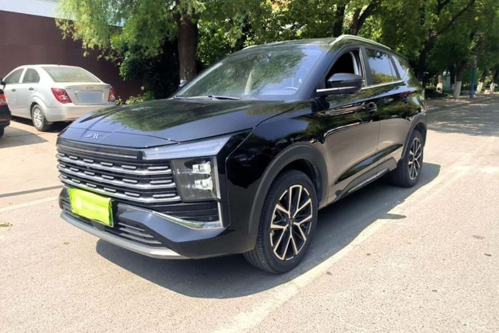 Фото JAC с площадки