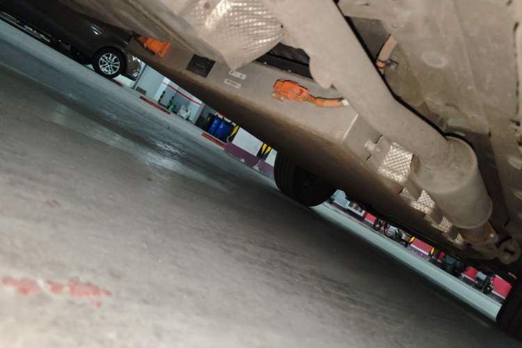 Used JAC X8 E 2024 Joyful Family Edition 6-Seater Chassis Rear Right