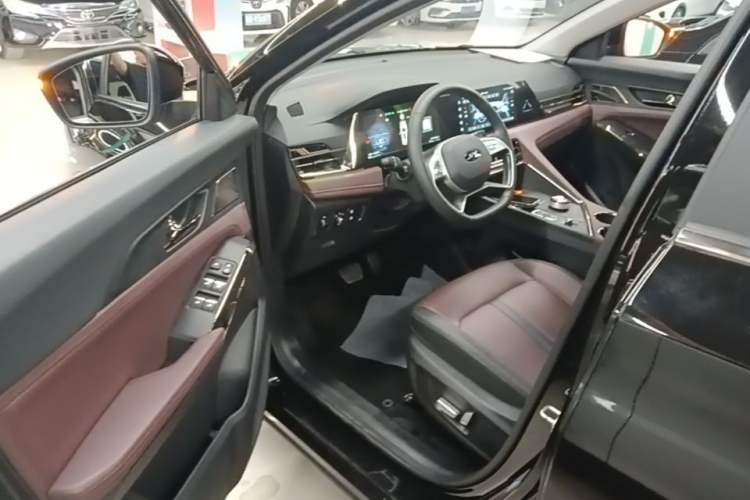 Used JAC X8 E 2024 Home Edition 7-Seater Driver Seat