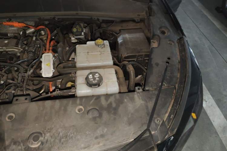 Used JAC X8 E 2024 Joyful Family Edition 6-Seater Engine Bay Left