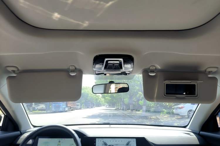 Used JAC X8 E 2024 Joyful Edition 7-Seater Headliner