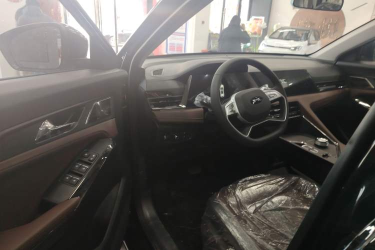 Used JAC X8 E 2024 Home Edition 7-Seater Interior 2