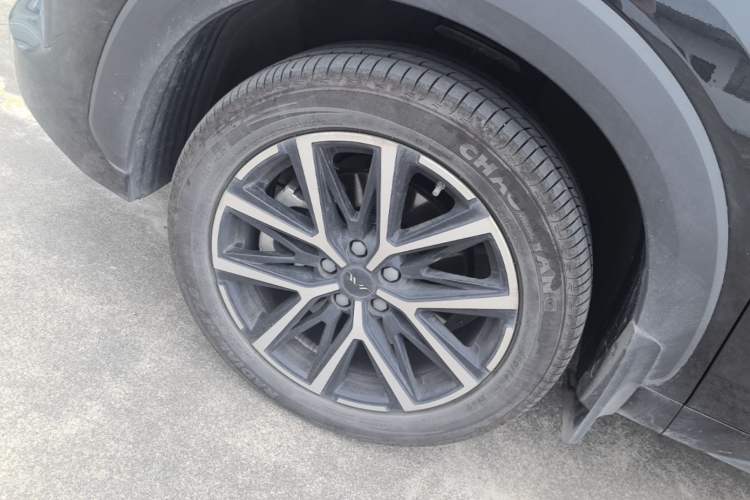 Used JAC X8 E 2024 Joyful Edition 7-Seater Left Front Wheel Hub