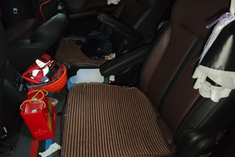 Used JAC X8 E 2024 Joyful Family Edition 6-Seater Left Rear Seat