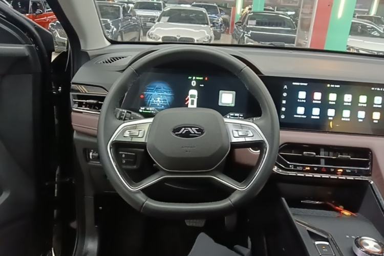 Used JAC X8 E 2024 Home Edition 7-Seater Steering Wheel
