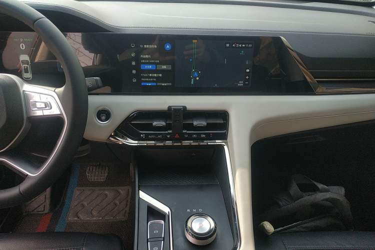Used JAC X8 E 2024 Home Edition 7-Seater Audio And AC Panel