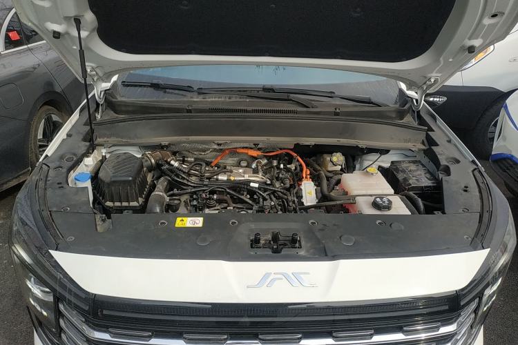 Used JAC X8 E 2024 Home Edition 7-Seater Engine Bay