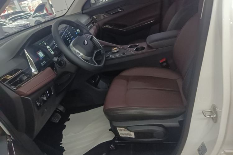 Used JAC X8 E 2024 Jiaxing Edition 7-Seater Left Front Seat