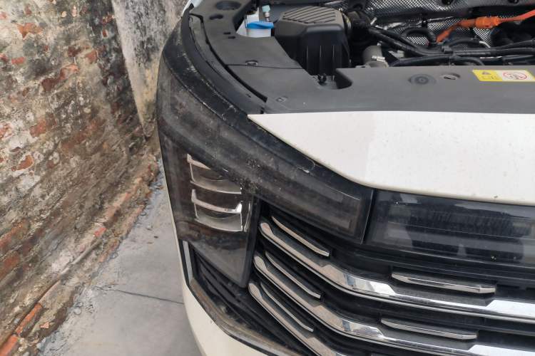 Used JAC X8 E 2024 Joyful Edition 7-Seater Right Front Headlight