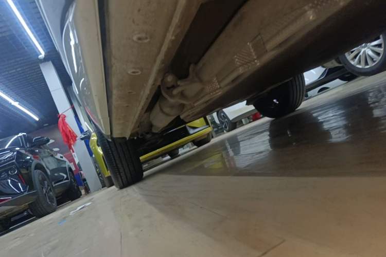 Used JAC X8 E 2024 Jiaxing Edition 7-Seater Right Side Sill