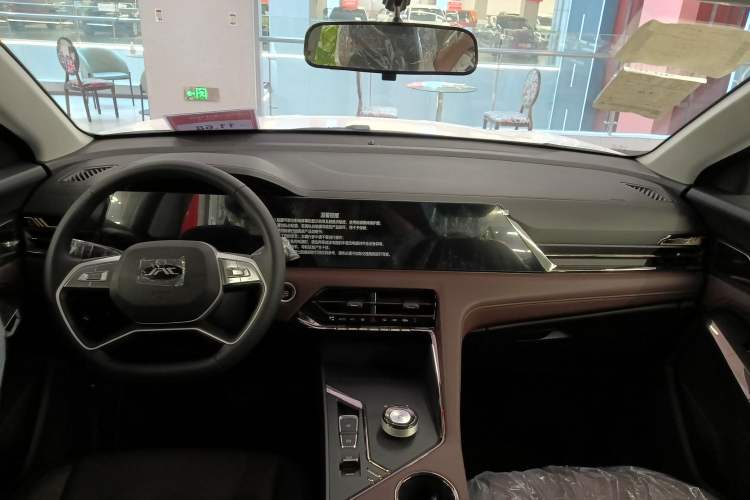 Used JAC X8 PLUS 2024 1.5 TGDI DCT Smart Enjoyment Version 5 Seats Interior 1