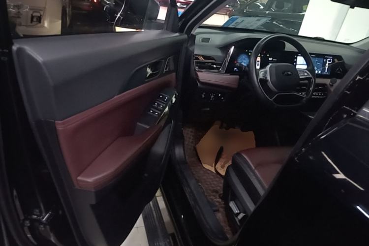 Used JAC X8 PLUS 2024 1.5 TGDI DCT Smart Edition 7-Seater Driver Seat