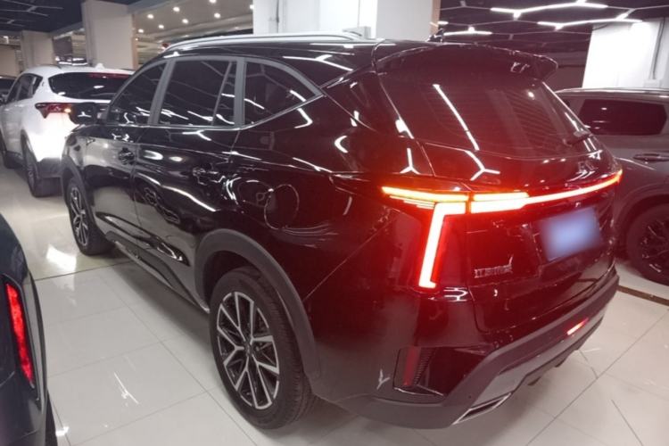 Used JAC X8 PLUS 2024 1.5 TGDI DCT Smart Edition 7-Seater Exterior 2