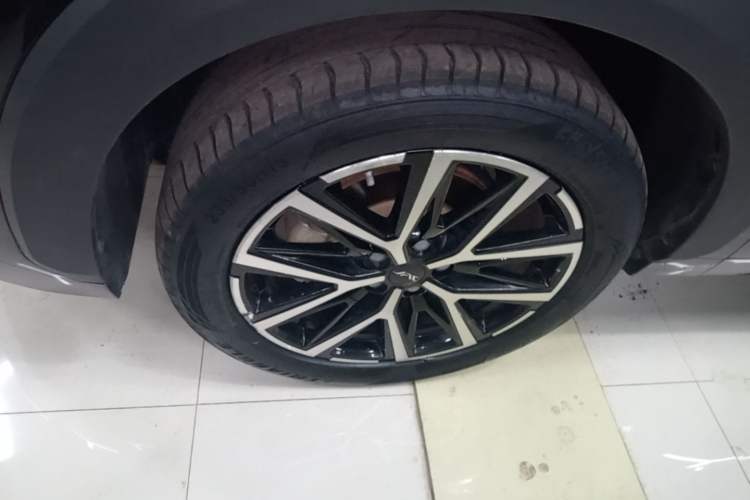 Used JAC X8 PLUS 2024 1.5 TGDI DCT Smart Edition 7-Seater Exterior 4