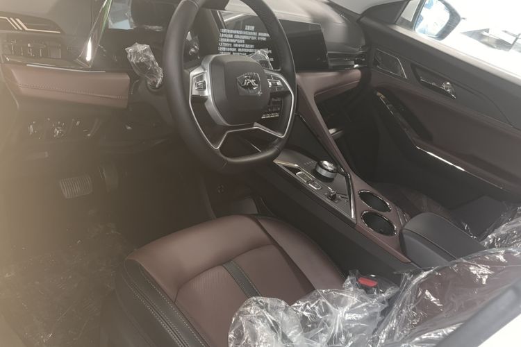 Used JAC X8 PLUS 2024 1.5 TGDI DCT Smart Enjoyment Version 5 Seats Interior 1