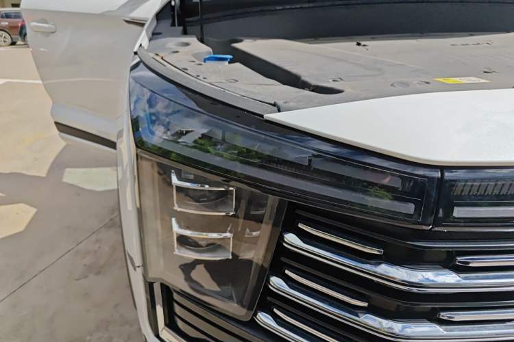 Used JAC X8 PLUS 2024 1.5 TGDI DCT ZhiJia Edition 7 Seats Right Front Headlight