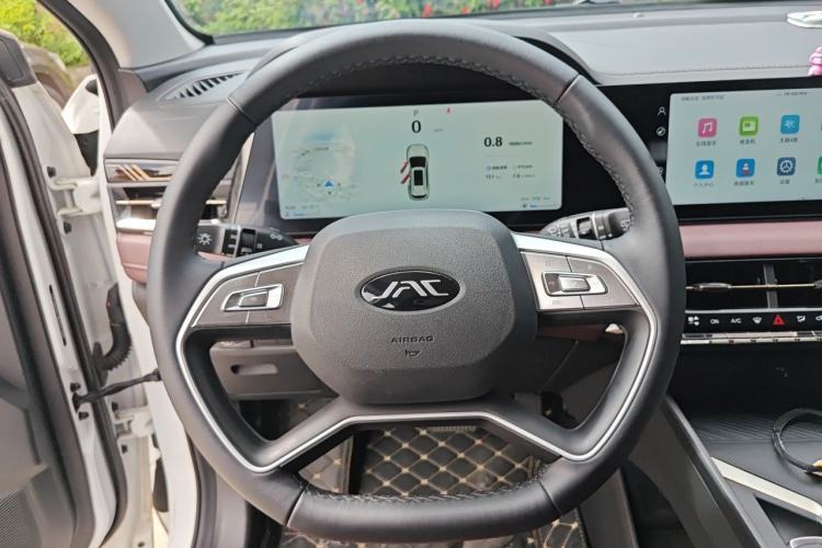 Used JAC X8 PLUS 2024 1.5 TGDI DCT ZhiJia Edition 7 Seats Steering Wheel