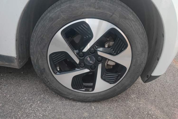 Used JAC Yiwei 3 2023 505km Air Right Front Wheel Hub
