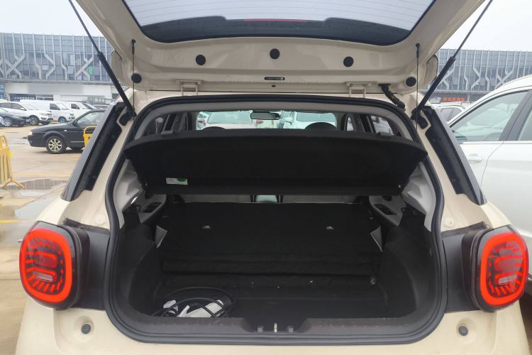 Used JAC Yiwei 3 2023 505km Air Trunk