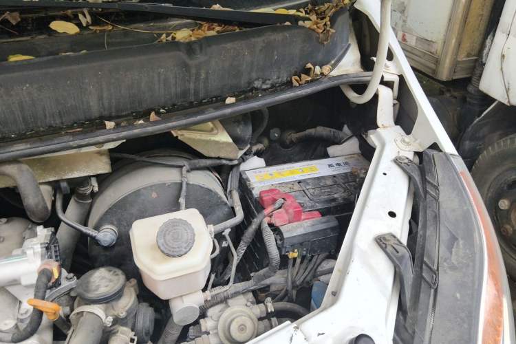 Used JAC Yiwei 3  Engine Bay Left