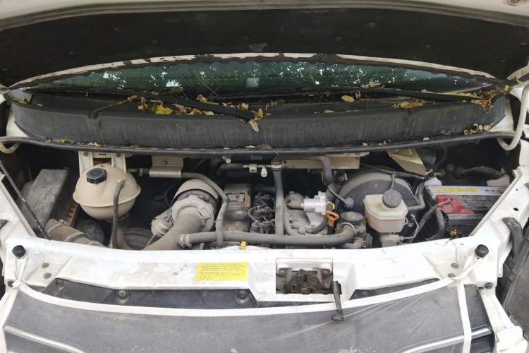 Used JAC Yiwei 3  Engine Bay