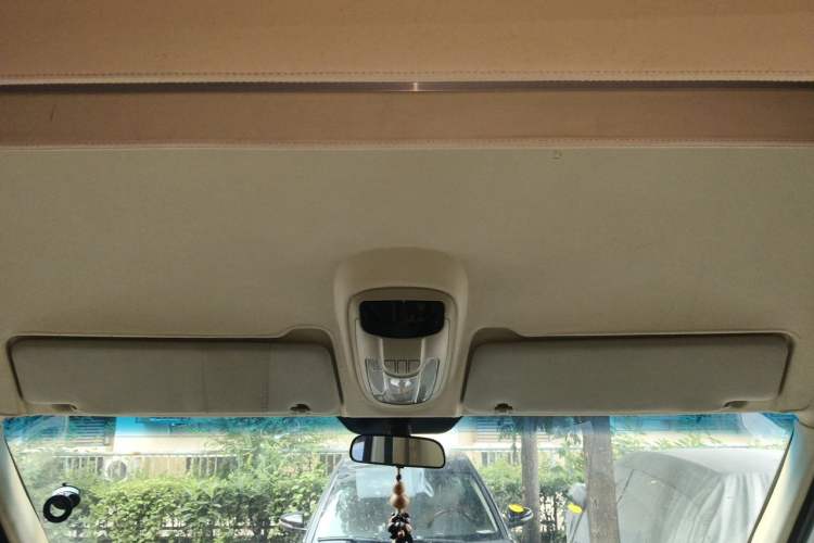 Used JAC Yiwei 3  Headliner