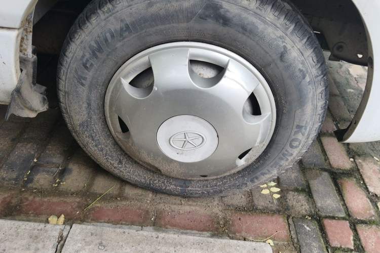 Used JAC Yiwei 3  Right Front Wheel Hub