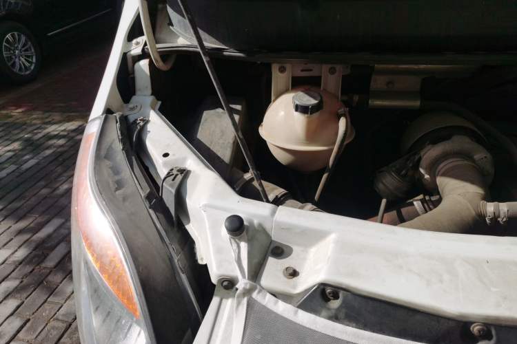 Used JAC Yiwei 3  Engine Bay Right