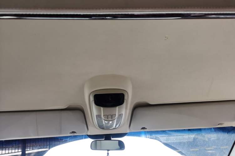 Used JAC Yiwei 3  Headliner