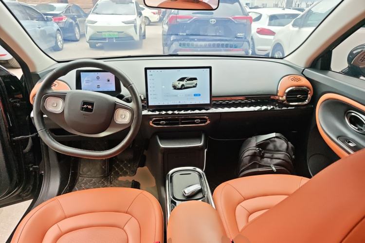 Used JAC Yiwei 3 2023 505 km Championship Edition Center Console