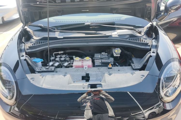 Used JAC Yiwei 3 2023 505km Pro Engine Bay