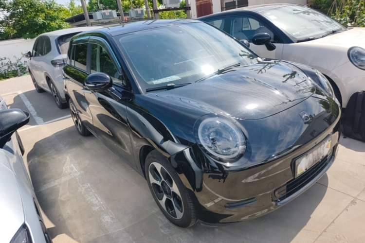Used JAC Yiwei 3 2023 505km Pro Front Right 45 Deg