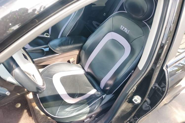 Used JAC Yiwei 3 2023 505km Pro Left Front Seat