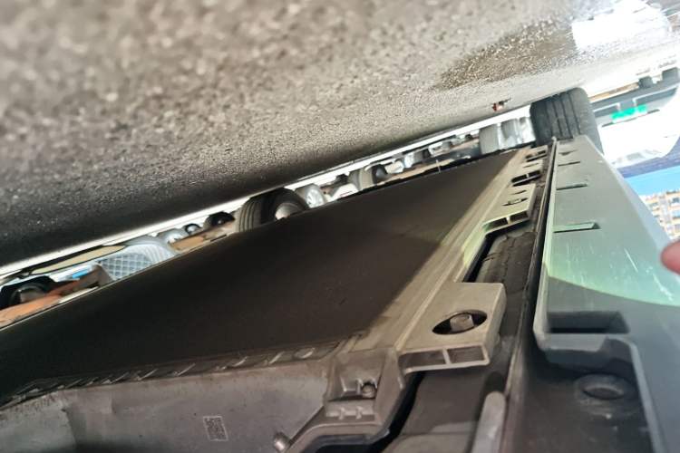 Used JAC Yiwei 3 2023 505 km Championship Edition Left Side Sill