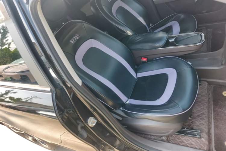 Used JAC Yiwei 3 2023 505km Pro Right Front Seat