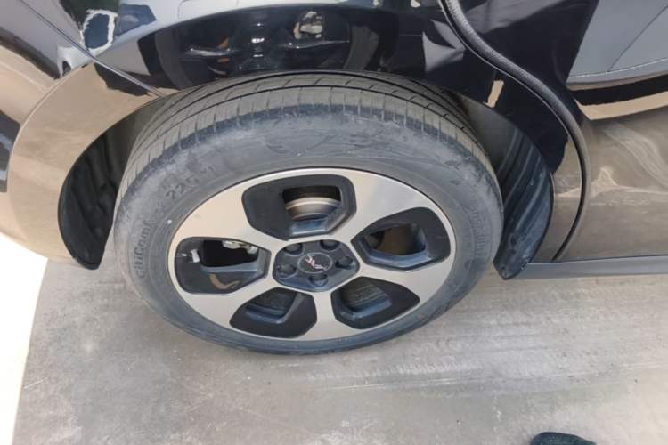 Used JAC Yiwei 3 2023 505km Pro Right Rear Wheel Hub