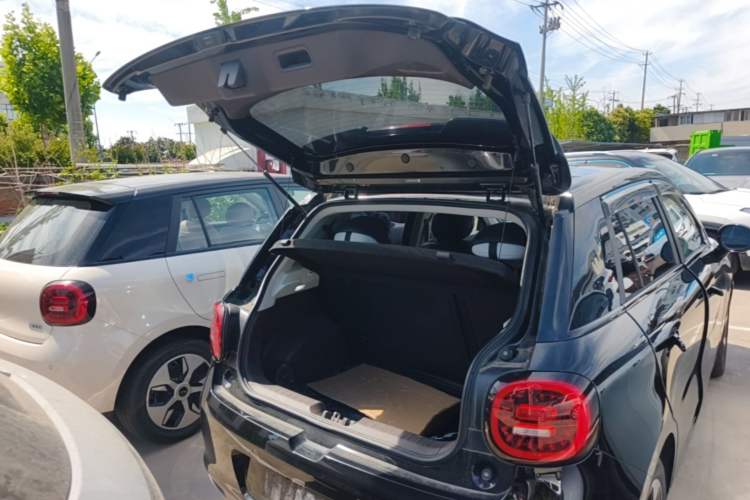 Used JAC Yiwei 3 2023 505km Pro Trunk