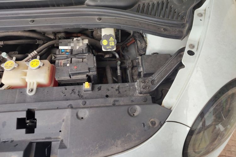 Used JAC Yiwei 3 2023 505km Air Engine Bay Left