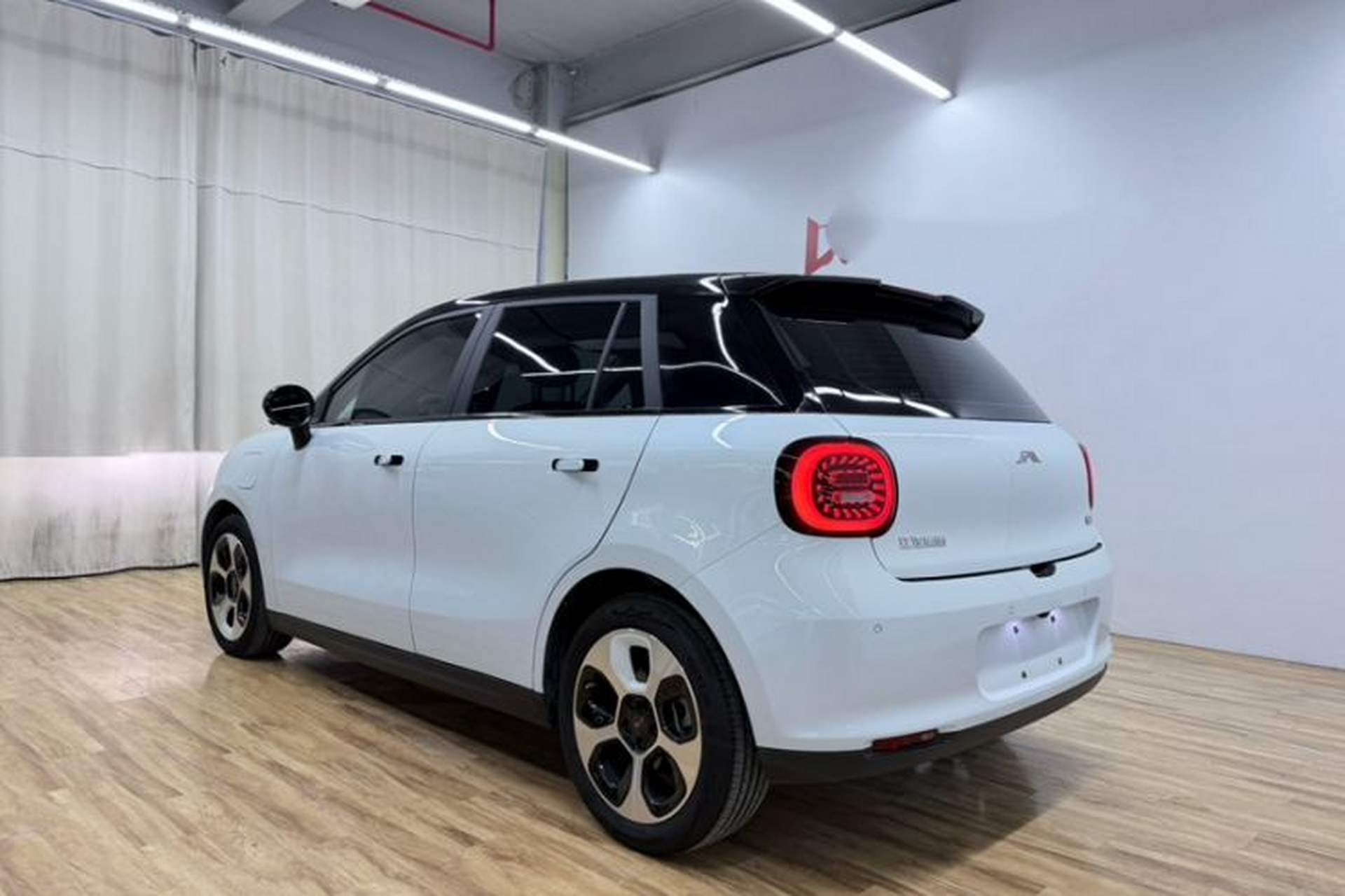 Used JAC Yiwei 3 2023 505km Pro+ Exterior 3