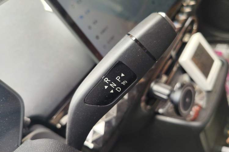 Used JAC Yiwei 3 2023 505km Air Gear Lever