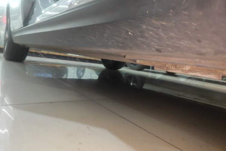 Used JAC Yiwei 3 2023 505km Air Right Side Sill
