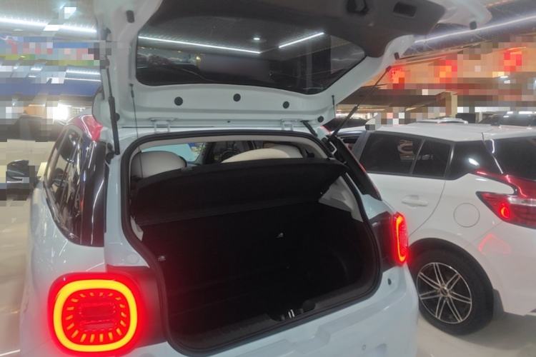 Used JAC Yiwei 3 2023 505km Air Trunk