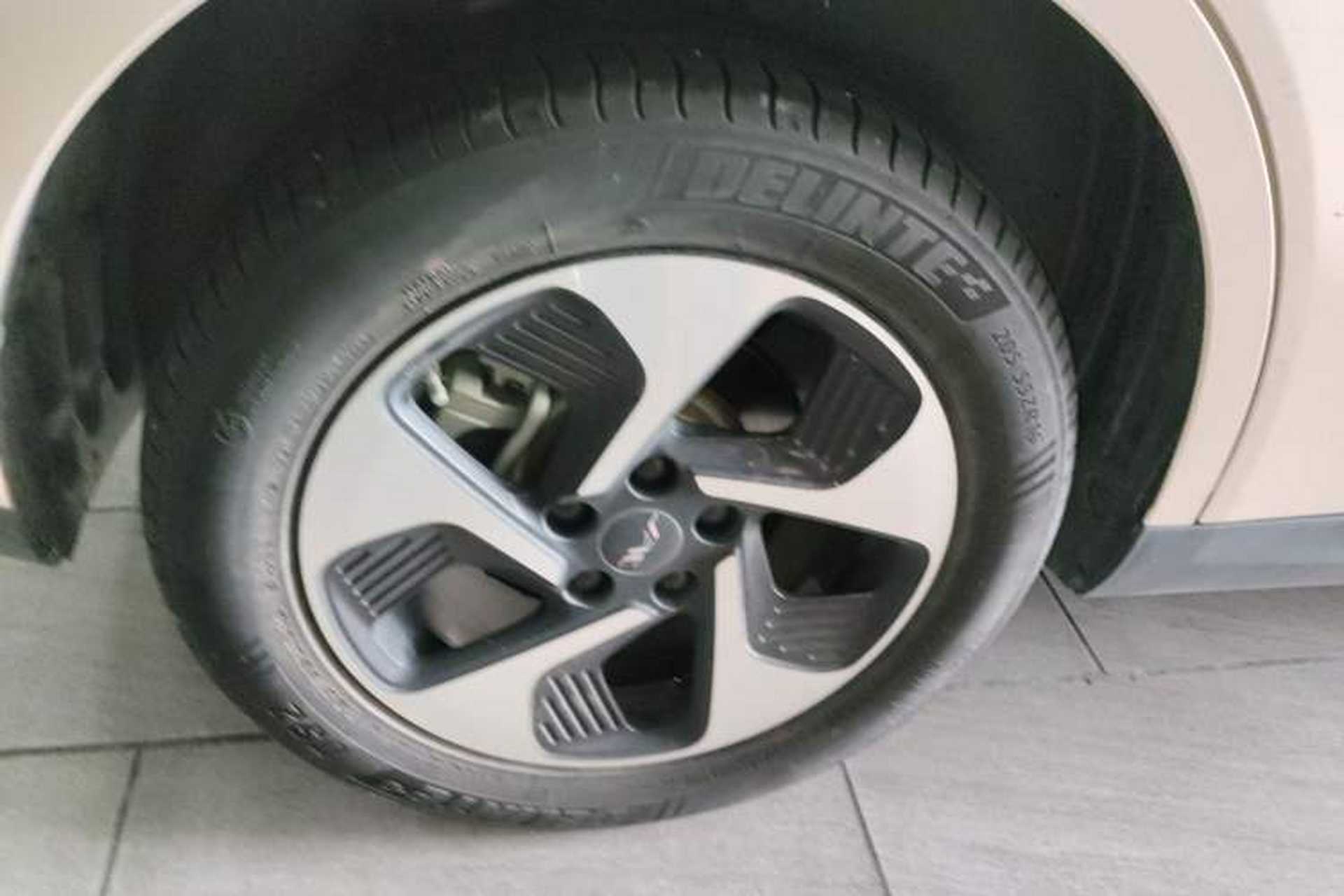 Used JAC Yiwei 3 2023 405km Air Right Rear Wheel Hub